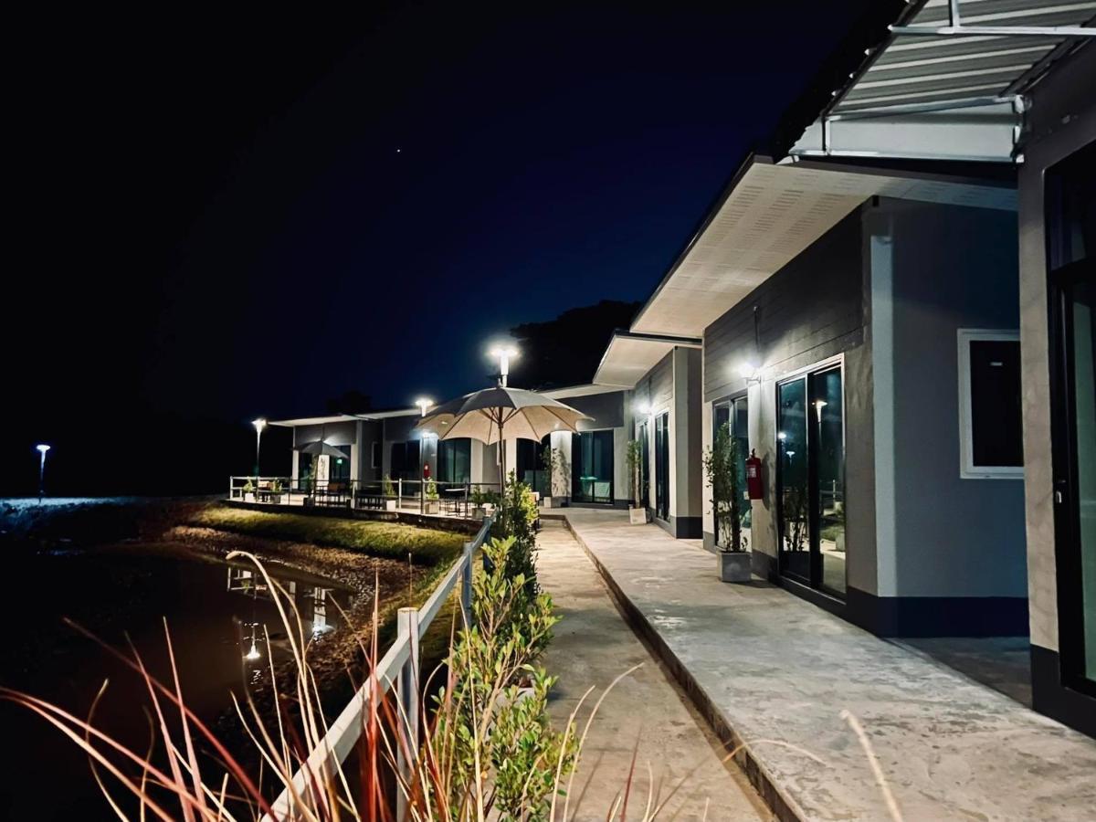 C-Code Resort Lom Sak Bagian luar foto